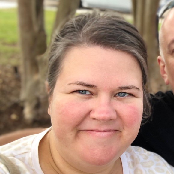 Meet your Posher, Kelly - Picture 1 of 1